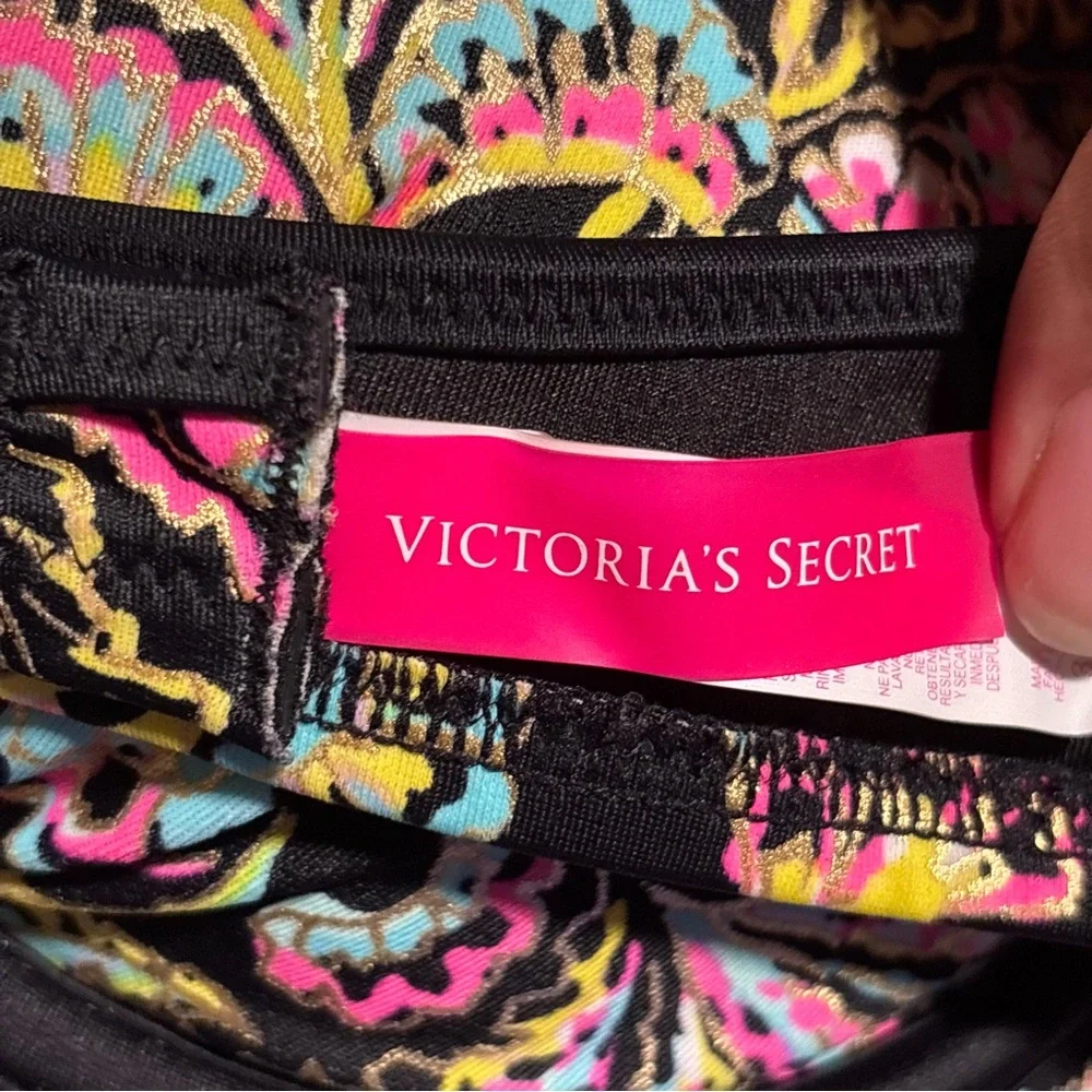 Victorias Secret top has